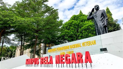 Foto Patung Jendral Sudirman Upn Veteran Jawa Timur Upn Veteran