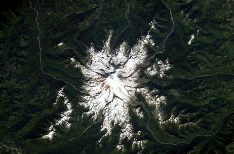 Mount Rainier Photograph By Nasascience Photo Library Fine Art America