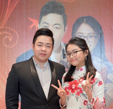 Cuộc sống của anh thay đổi khi bắt đầu chuyển hướng sang kinh doanh bất động sản. Tiểu Sử Ca Sĩ Quang Lê - Ca Sĩ Quang Lê Sinh Năm Bao Nhiêu
