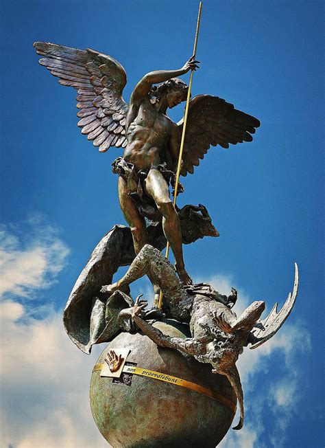 Pin By Stephanie B On Angels I Archangels Saint Michael Statue St Michael