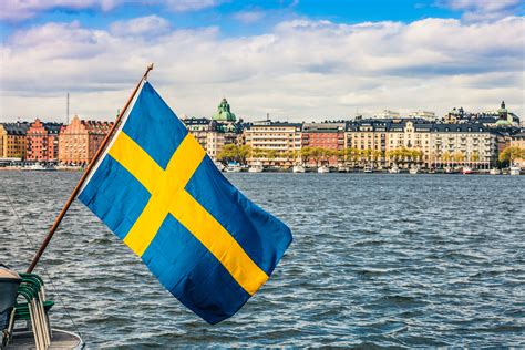 Stockholm is eenvoudig te navigeren met een uitstekend openbaar vervoersysteem dat bestaat uit bussen, metrolijnen, trams en veerboten. 10 redenen waarom je Zweden moet bezoeken | Holidayguru.nl