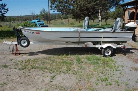 14 Ft Aluminum Fishing Boat With Trailer And Johnson Outboard Delhi