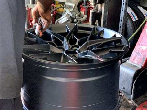 Sixth Gen Camaro Gets Big Visual Upgrade With Hre Flowform Wheels
