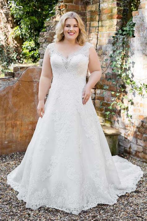 500 x 309 | source: Plus-size perfection: wedding dresses for 'those' problem ...