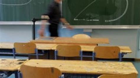 Deutscher Nackt Lehrer Gefeuert Oe At