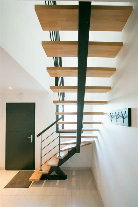 Prix des escaliers en bois. Faire faire des marches en bois sur mesure pour escalier ...