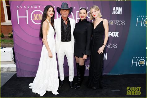 Photo Tim Mcgraw Faith Hill Two Daughters Acm Honors Event 01 Photo 4962778 Just Jared
