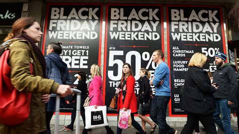 What Stores Are Doing Black Friday In England - 635527730885970397-EPA-BRITAIN-ECONOMY.jpg?width=3200&height=1809&fit