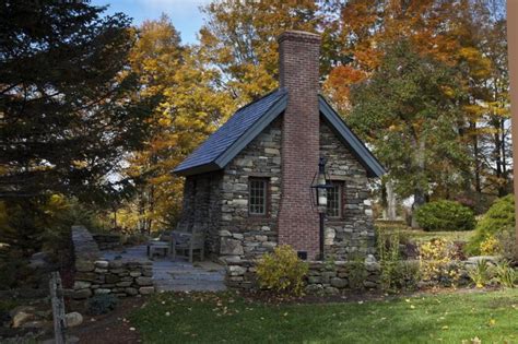 An adults only private retreat, hunchy hideaway is a luxurious bed and breakfast shrouded in the natural tranquility and beauty of nature, just minutes from montville village. 150 Square Foot Charming Stone Cottage - Adorable Living ...