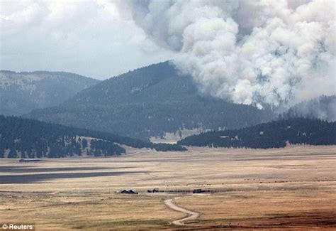 Los Alamos Wildfire Residents Flee As Firefighters Battle Blaze Near