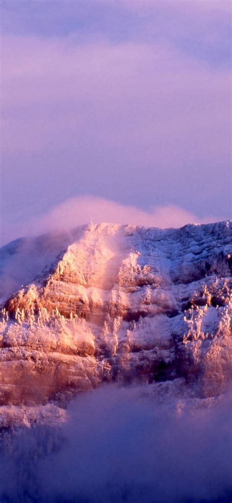 Snowy Peak In The Clouds 1080x2340