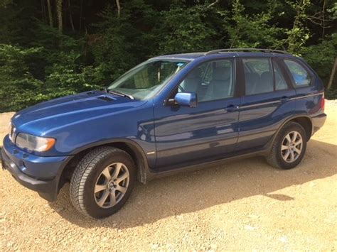 It was produced between 1999 and 2006 and was replaced by the e70. BMW X5 3,0 d, 2003 god.