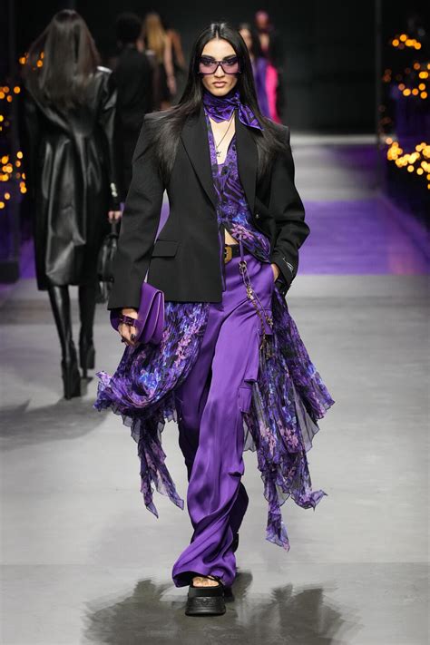 Versace Spring 2023 Fashion Show Review The Impression