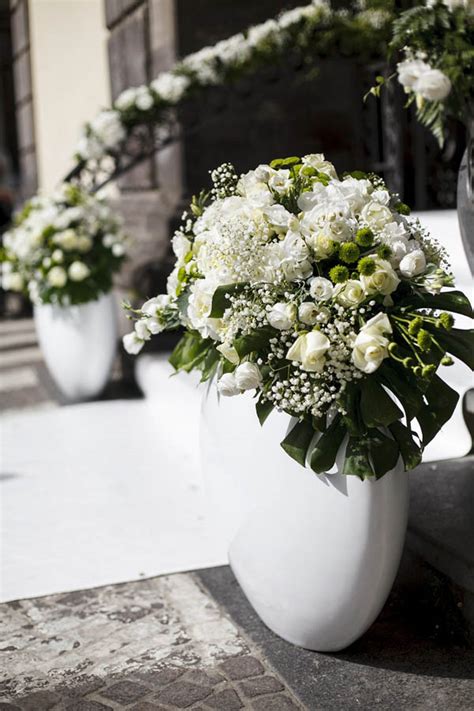 Perfetta per in terreno asciutto ed al sole, nei vasto assortimento di fiori finti, fiori artificiali, composizioni floreali di fiori artificiali con consegna in tutta italia per arredare i tuoi ambienti. Piccoli Fiori Bianchi Per Composizione Floreale - C15 ...