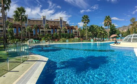 Pisos en venta en la cala (rincón de la victoria). Apartment Bellagio Parque de la Paloma, Benalmádena, Spain ...