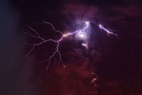 Photographer Captures Incredible Lightning Storm Above Volcanic