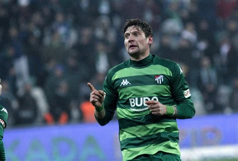 Bursaspor'dan son gelişmeler, son dakika haberleri ile beraber bursa'dan tüm spor branşlarının haberleri. Bursaspor: 2 - Giresunspor: 3 (Maçın Ardından) | Prusa Haber