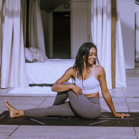 5 Reasons To Practice Yoga First Thing In The Morning