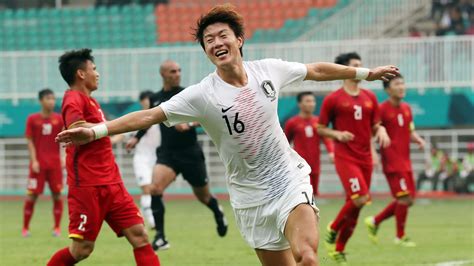 전 세계에서 몰리는 경기 순위. 이승우-황의조 '골! 골!'…한국 축구, 베트남에 2-0 리드 | SBS 뉴스