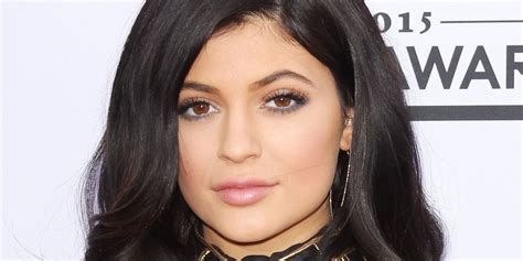 Kylie Jenners Singing Snapchat Has Got Everyone Very Confused