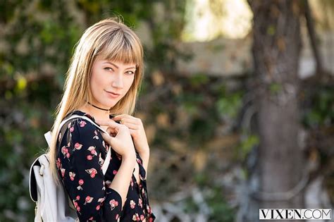 Ivy Wolfe Women Pornstar Blonde Vixen Dress Backpacks Hd