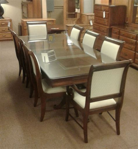 Broyhill Dining Tbl W8 Chairs Delmarva Furniture Consignment