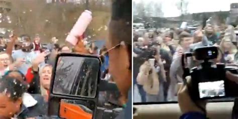 Video Ohio University Students Attack Throw Drinks At Kent State Gun