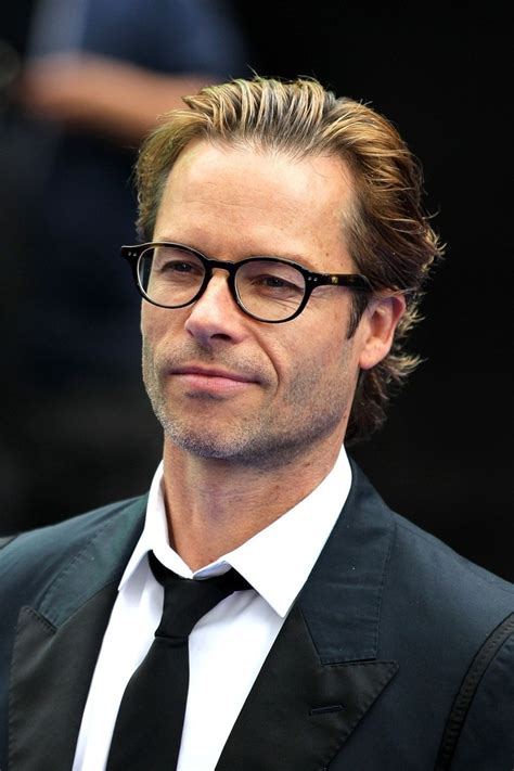 Guy Pearce In Guy Pearce Heats Up The The Blue Carpet At The