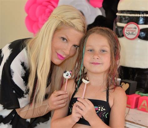 tori spellings throws daughter stella a super cute 7th birthday party photos tori spelling