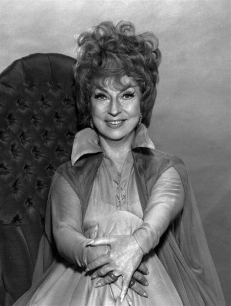 Agnes Moorehead As Endora Agnes Moorehead Bewitched Elizabeth Montgomery Character Actress