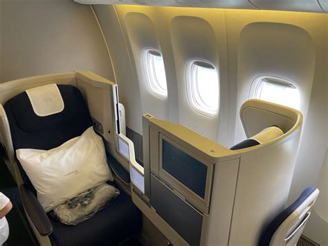 First Impressions British Airways 777 300 Business Class Live And
