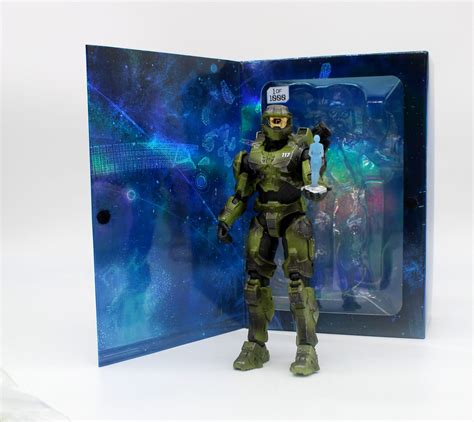 Closer Look Jazwares Halo The Spartan Collection Sdcc Master Chief