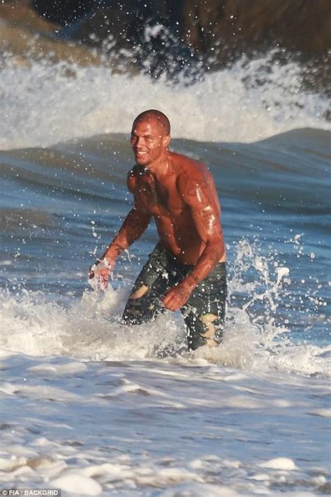 Dashing Jeremy Meeks Showed Off His Chiseled Physique When He Splashed