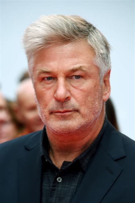 Alec baldwin quits twitter after wife hilaria controversy. Alec Baldwin Punches Guy in Face Over Parking Spot, Gets Arrested - The Hollywood Gossip