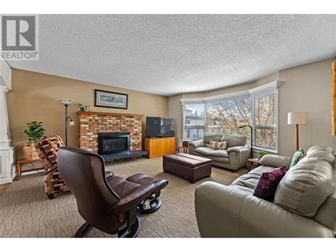 1520 Highland Drive N, Kelowna, British Columbia V1Y 4K5 (26780748