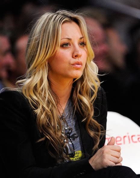 Kaley Cuoco Hairstyles Haircut And Hairstyles