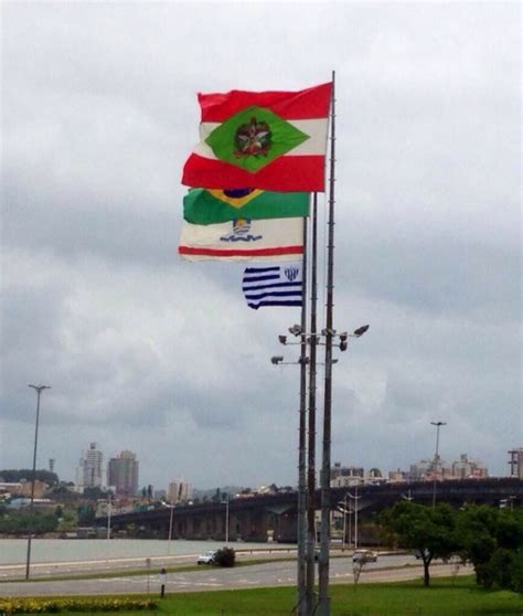 Bandeira Do Avaí Já Tremula Na Entrada De Florianópolis Nd Mais