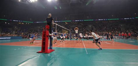 Im jahr 1998 startete er die ersten ballschulprogramme für grundschulkinder. Volleyball Positionen - Volleyballfreak