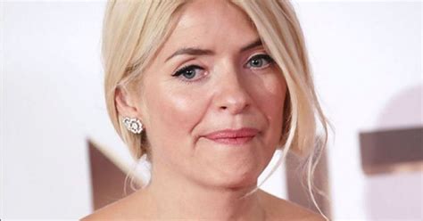 Holly Willoughby Leaves Ntas In Tears As Shes Overwhelmed With Support