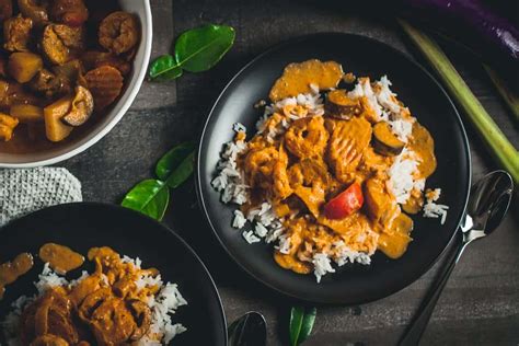 1 tablespoon chili powder (or more as desired for spicier). How To Make Shrimp Curry With Prepared Roland Red Curry ...