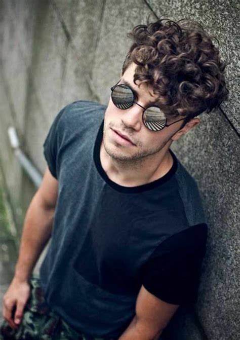 Les collections de vestes levi's® homme adoptent les designs des tendances urbaines.jouant sur les matières et les longueurs, la marque emblématique du streetwear américain s'adapte à tous les climats et offre des combinaisons avec toutes nos tenues. Avoir cheveux bouclés homme - passions photos