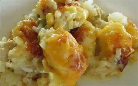 Bacon, ranch seasoning, cheese, chicken, and tater tots! Chicken Bacon Ranch Tater Tot Casserole | Tater tot ...