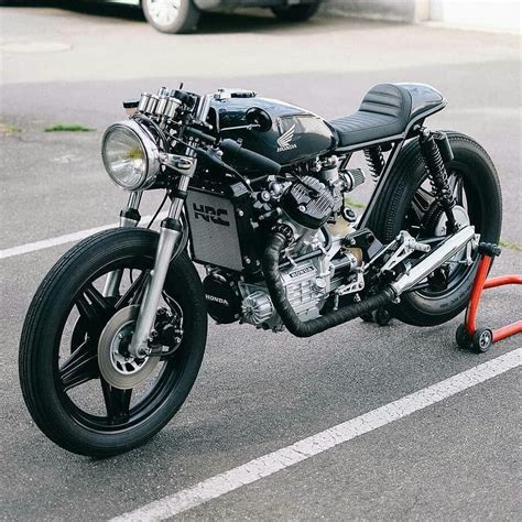Please provide a valid price range. 愛されし者 Cx 400 Bmw - さのばりも