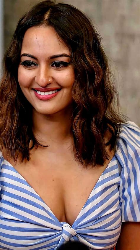1080p Free Download Sonakshi Sinha Bollywood Actress Cleavage Hd Phone Wallpaper Pxfuel