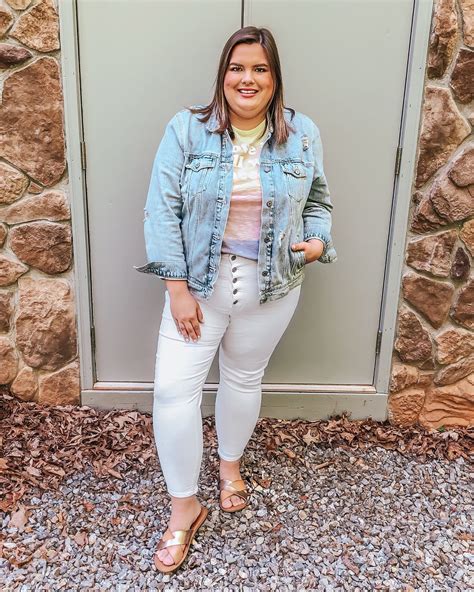 How To Find The Perfect Pair Of Plus Size White Jeans For Your Body