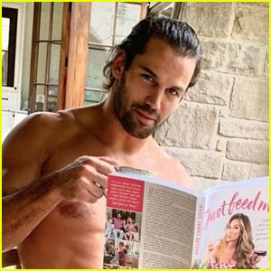 Eric Decker Ditches His Clothes To Promote Wife Jessies New Cookbook Eric Decker Jessie