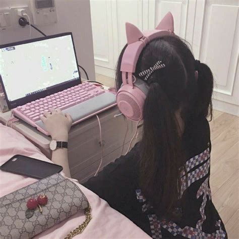 ↱ ɢ ᴏ ʟ ᴅ ᴇ ɴ ɢ ʟ ᴏ S S 황금빛 광택 ↲ Gamer Girl Aesthetic Girl Japanese