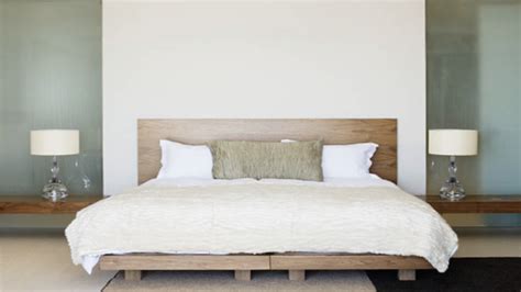 Banyak yang lupa, ini cara mencuci bantal dan guling dari berbagai bahan bukan hanya memengaruhi postur tubuh, tapi ada beberapa penyakit yang bisa muncul bila tidur tanpa menggunakan bantal. Cara Membuat Tempat Tidur Sederhana - Notordinaryblogger