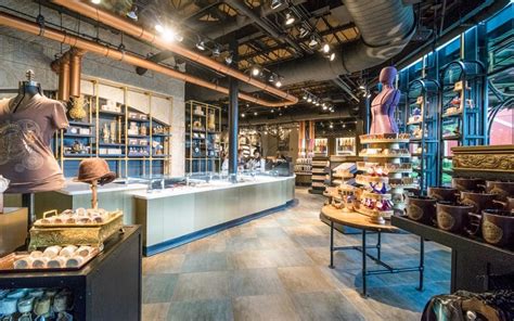 Universal Orlando Close Up Now Open The Toothsome Chocolate Emporium