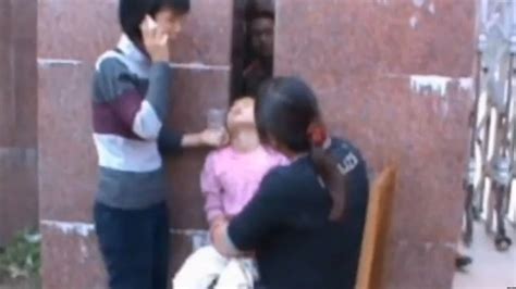 Chinese Girl Gets Head Stuck In Wall Has To Be Chiselled Out Video